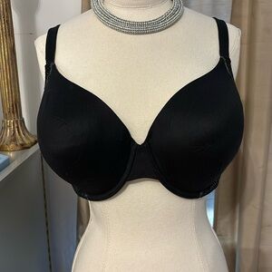 Black VS bar worn once